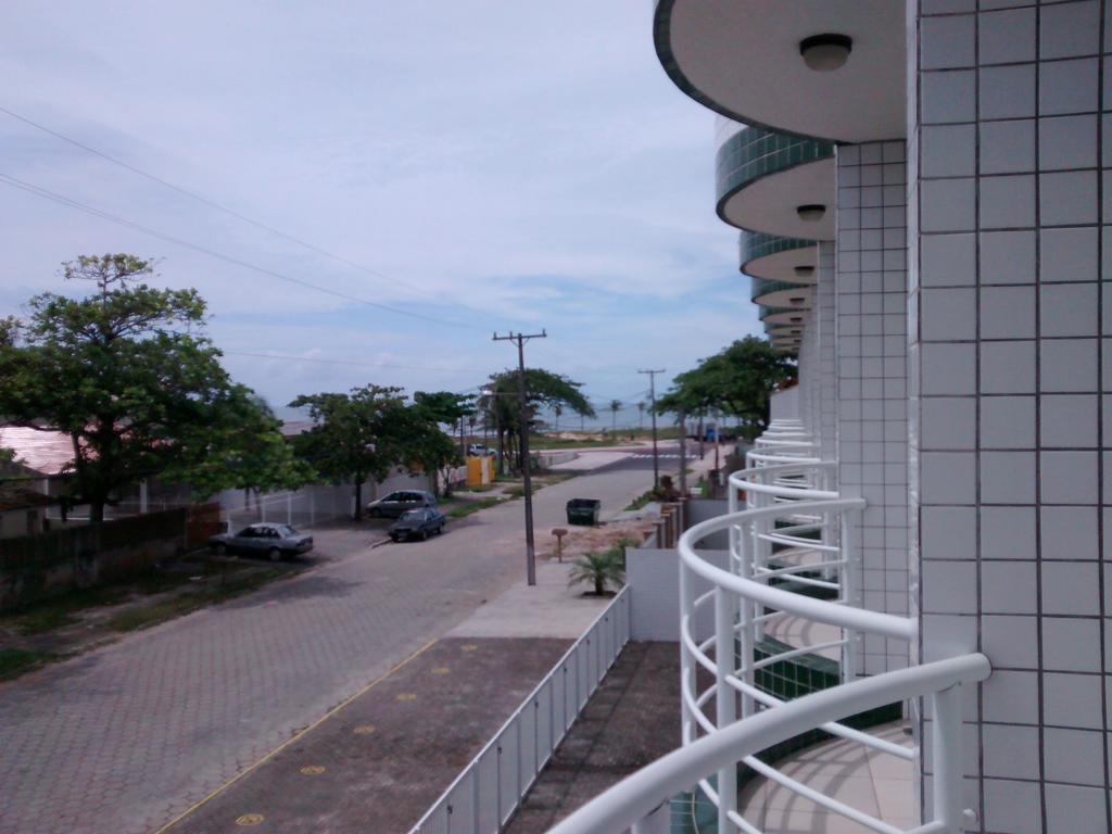 Residencial Studio Living Apartment Guaratuba Exterior photo